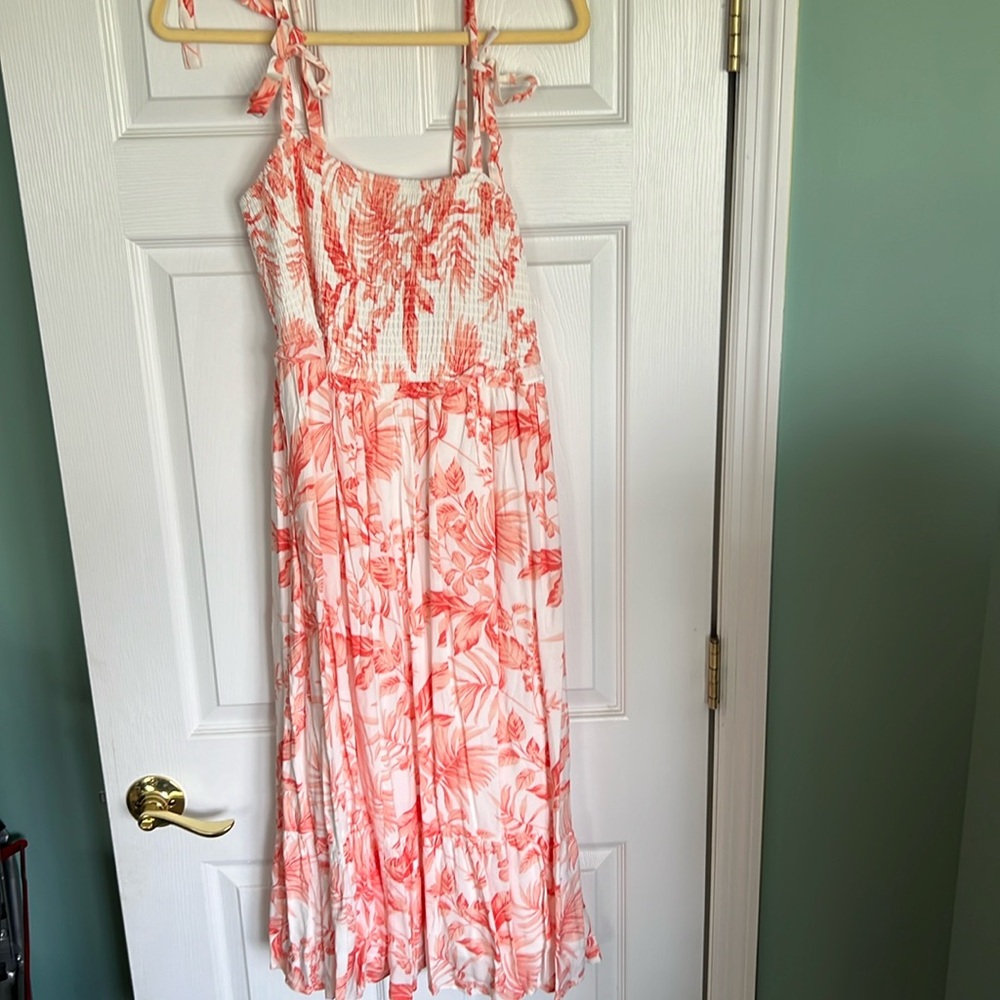 Torrid 0 12 Orange shoulder tie White Maxi NWOT